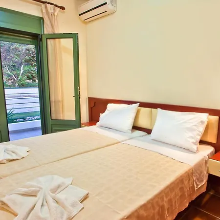 Aselinos Sleeps 6 With Pool Air Con And Wifi Vila Troulos
