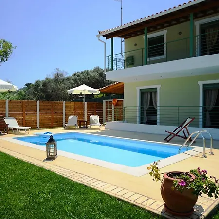 Aselinos Sleeps 6 With Pool Air Con And Wifi ترولو