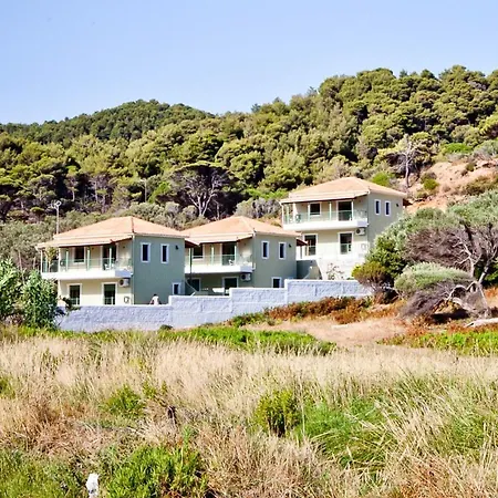 فيلة Aselinos Sleeps 6 With Pool Air Con And Wifi ترولو