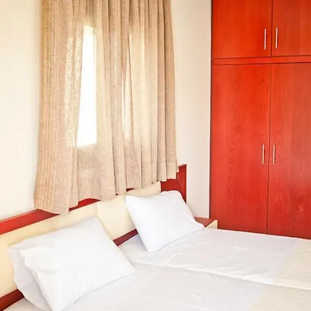 Aselinos Sleeps 6 With Pool Air Con And Wifi فيلة